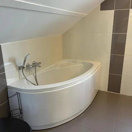 Terracotta - Maison Avec Jacuzzi - Jardin - 8 Pers Angers